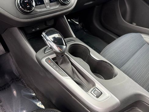 Certified 2025 Buick Envista Preferred image 26