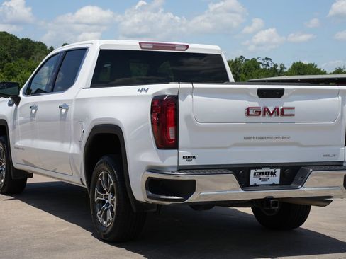 Used 2026 GMC Sierra 1500 SLT AWD/4WD image 4