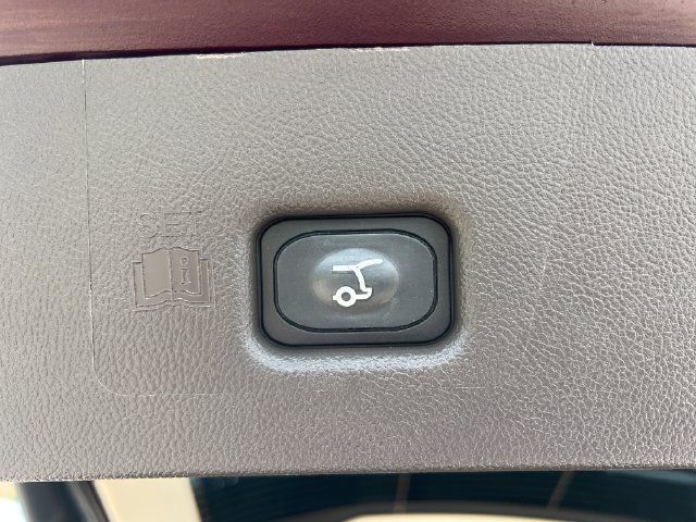 Used 2022 Lincoln Nautilus Reserve AWD/4WD image 11