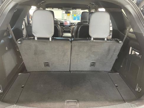 Used 2020 Ford Explorer Limited image 19
