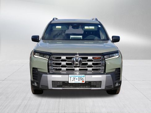 Used 2026 Honda Pilot TrailSport image 2
