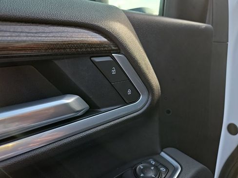 Used 2025 Chevrolet Silverado 2500 LT w/ Convenience Package AWD/4WD image 43