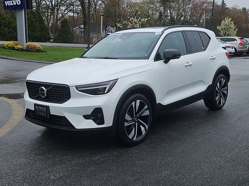 Used 2025 Volvo XC40 B5 Ultra w/ Protection Package Premier AWD/4WD image 26