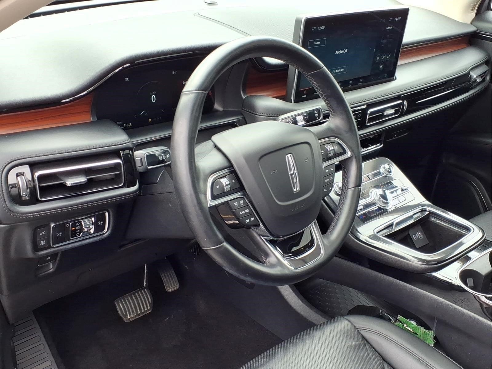 Used 2023 Lincoln Nautilus Reserve w/ Monochromatic Package AWD/4WD image 18