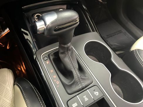 Used 2016 Kia Sorento SX image 27