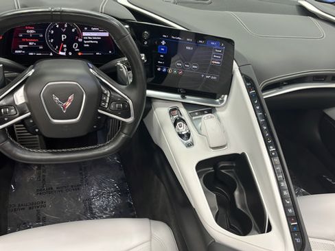 Used 2020 Chevrolet Corvette Stingray Preferred Cpe w/ 2LT Preferred Equipment Group RWD image 17