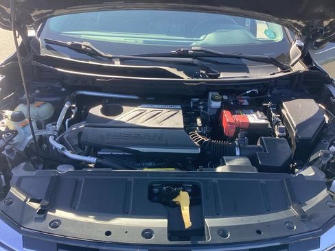 Used 2024 Nissan Rogue SV AWD/4WD image 29