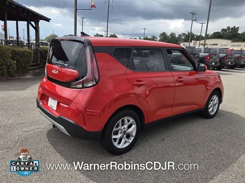 Used 2025 Kia Soul LX w/ LX Technology Package FWD image 15