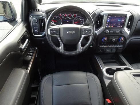 Used 2021 Chevrolet Silverado 1500 LT Trail Boss w/ Convenience Package II AWD/4WD image 15