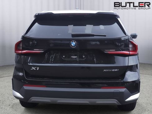 Used 2023 BMW X1 xDrive28i image 5