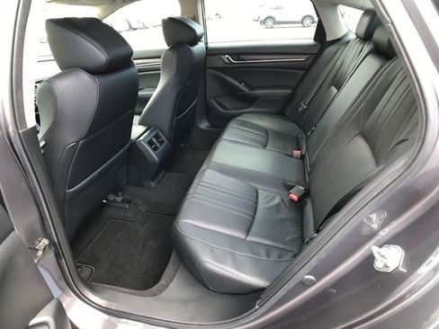Used 2018 Honda Accord Touring image 27