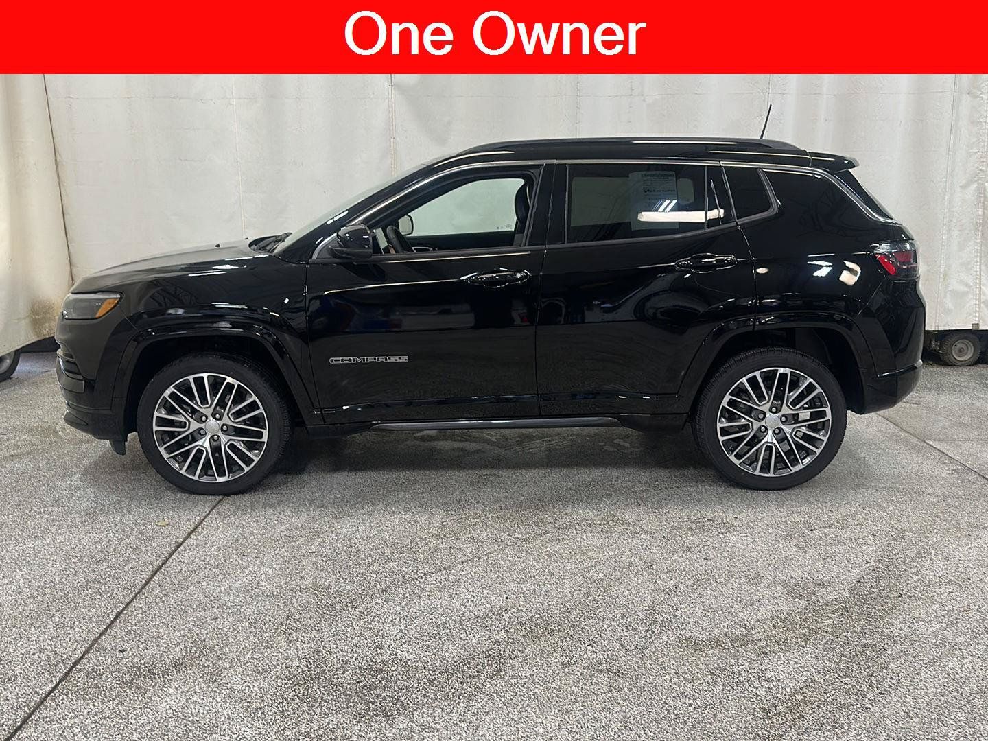 Certified 2023 Jeep Compass Limited w/ Elite Group AWD/4WD image 2