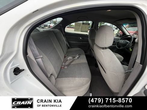 Used 2000 Ford Taurus SE FWD image 28