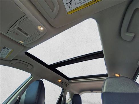 Used 2016 Nissan Rogue SL w/ SL Premium Package image 14