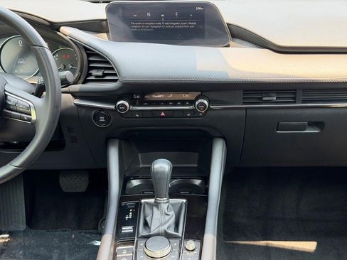 Used 2024 MAZDA MAZDA3 s FWD image 13
