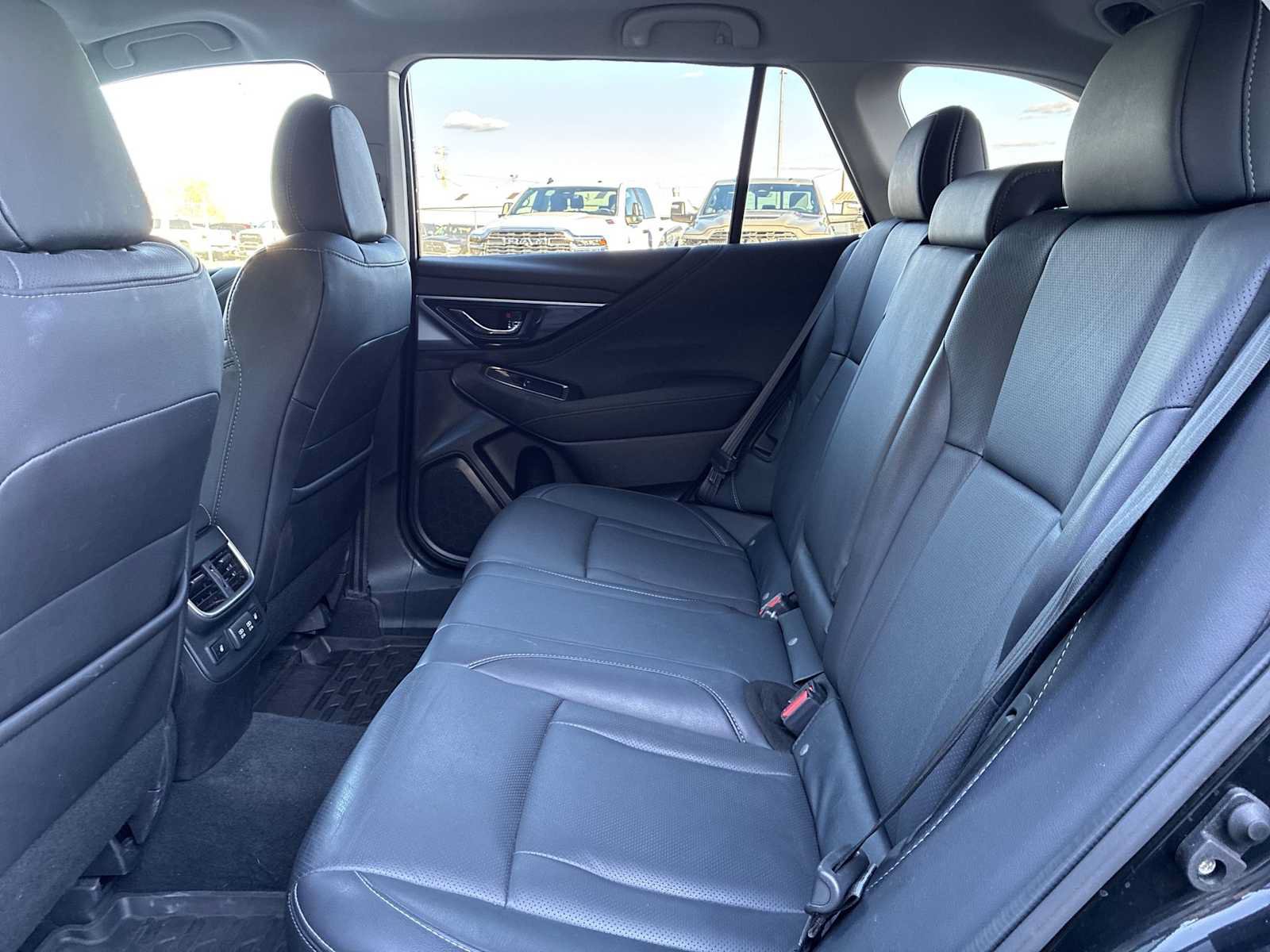 Used 2022 Subaru Outback Limited AWD/4WD image 24