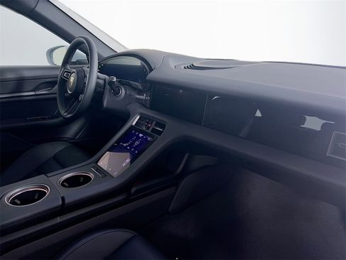 New 2025 Porsche Taycan image 30