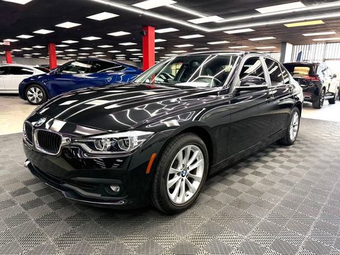 Used 2018 BMW 320i Sedan RWD image 7