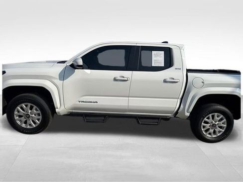 Used 2024 Toyota Tacoma SR5 RWD image 2