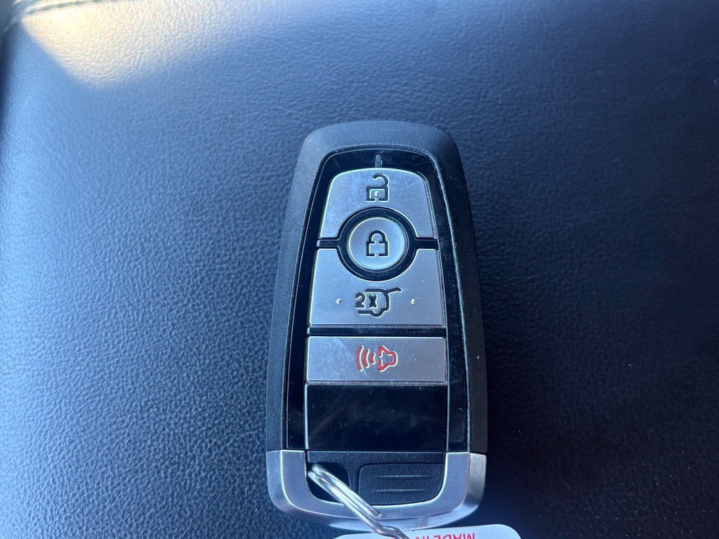 Used 2022 Ford Explorer XLT AWD/4WD image 38