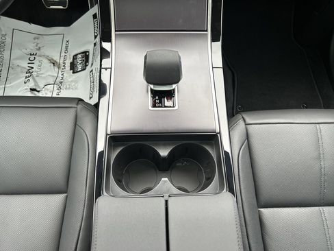 New 2026 Land Rover Range Rover Velar Dynamic SE image 23