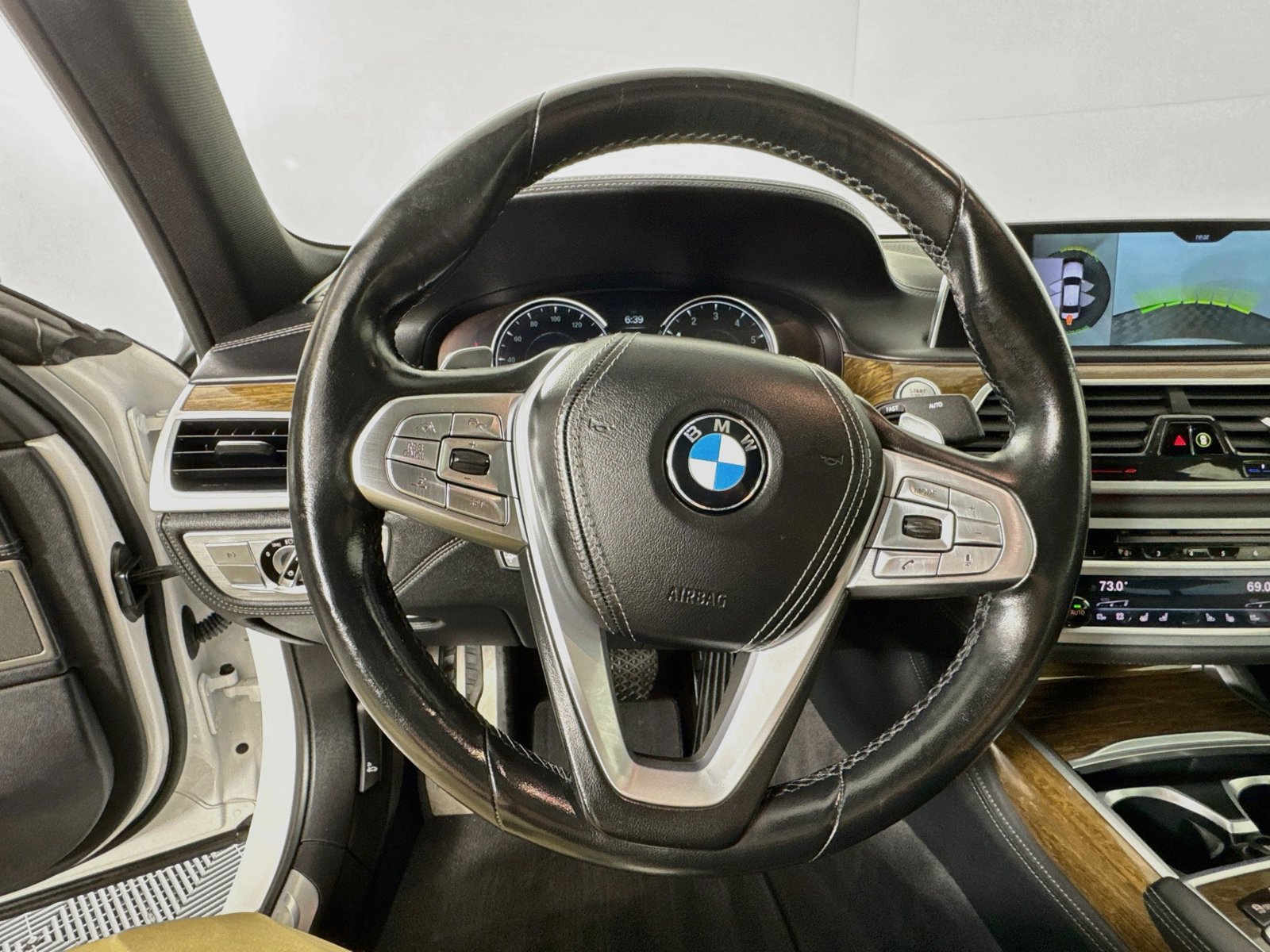 Used 2018 BMW 750i xDrive AWD/4WD image 10