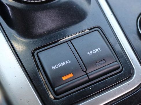 Used 2017 Nissan Maxima Platinum image 16