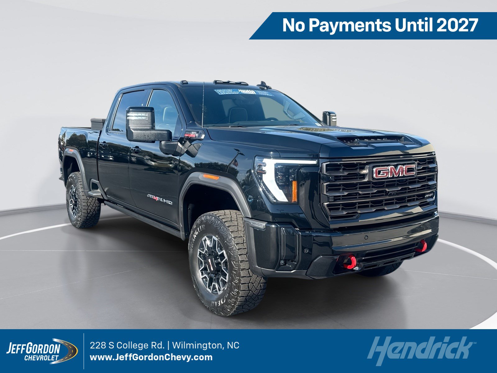 Used 2025 GMC Sierra 2500 AT4X AWD/4WD image 1