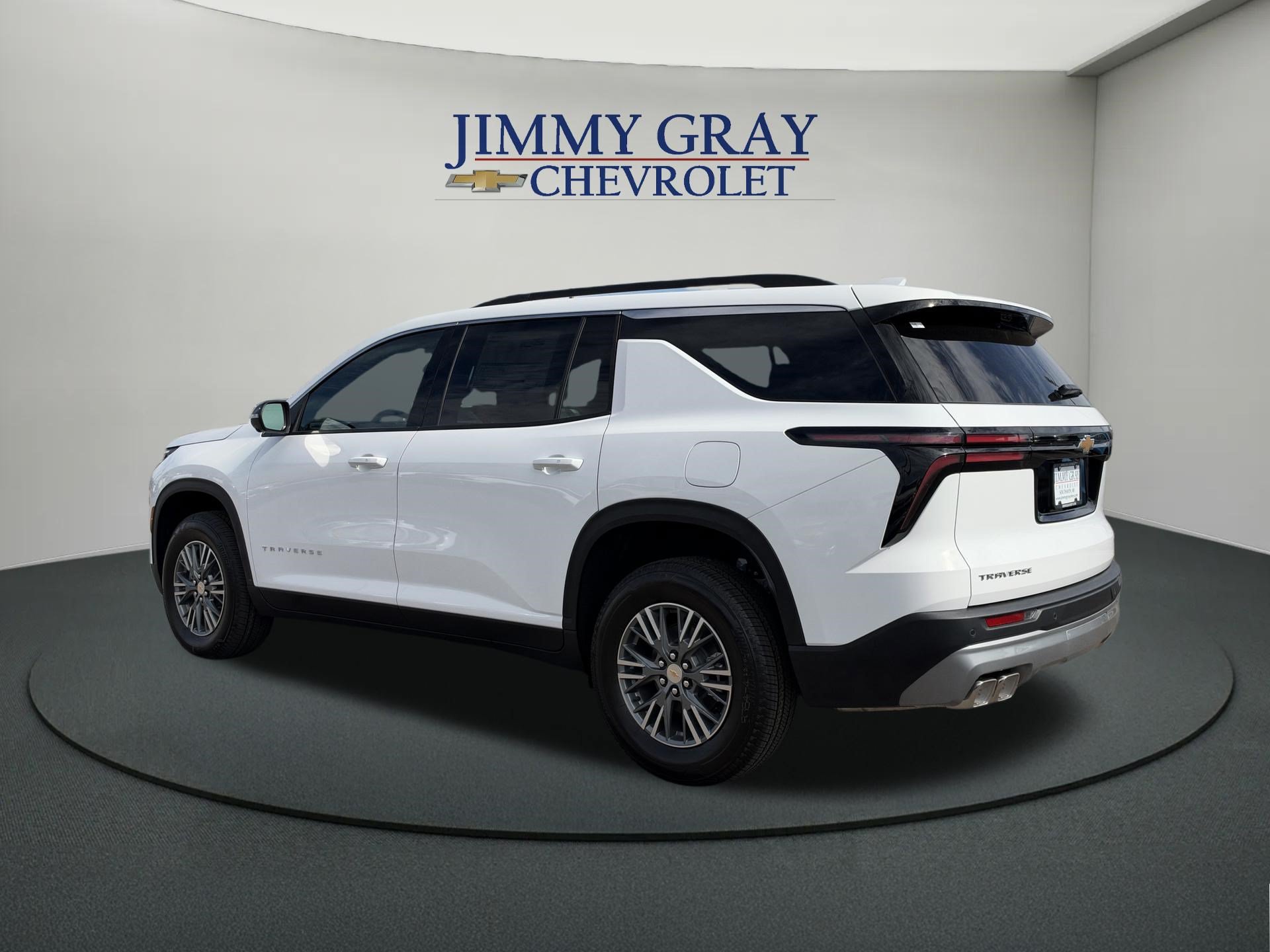 New 2027 Chevrolet Traverse LT w/ Driver Confidence Package FWD image 3