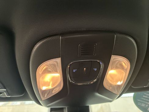 Used 2025 Jeep Compass Trailhawk AWD/4WD image 30