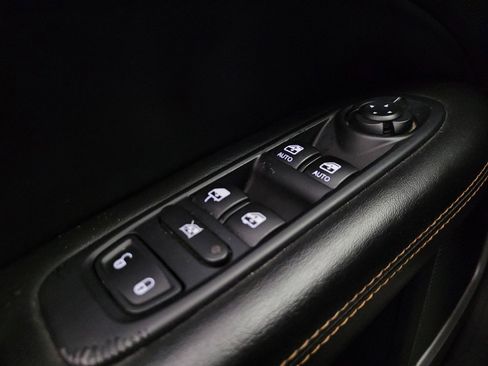 Used 2019 Jeep Compass Limited FWD image 27