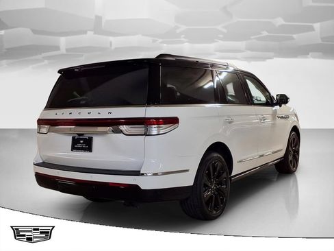 Used 2024 Lincoln Navigator Black Label AWD/4WD image 2