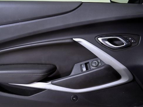 Used 2023 Chevrolet Camaro SS RWD image 15
