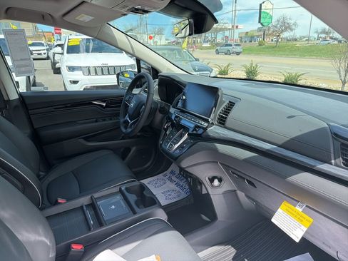 New 2026 Honda Odyssey Elite image 12