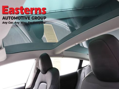 Used 2019 Tesla Model 3 Standard Range RWD image 26