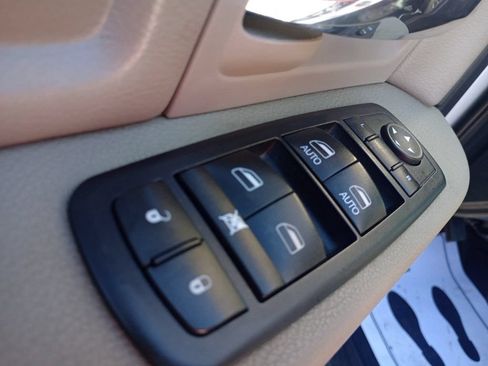 Used 2011 RAM 2500 SLT AWD/4WD image 15