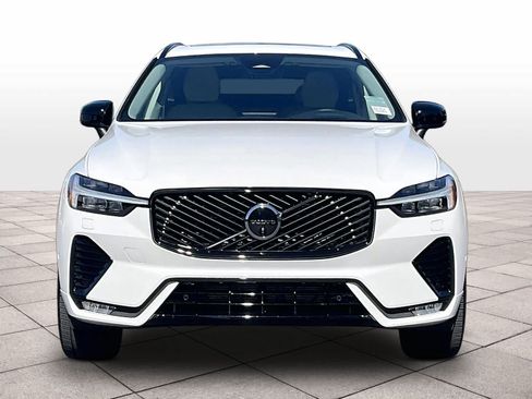 Used 2026 Volvo XC60 B5 Ultra w/ Climate Package AWD/4WD image 3