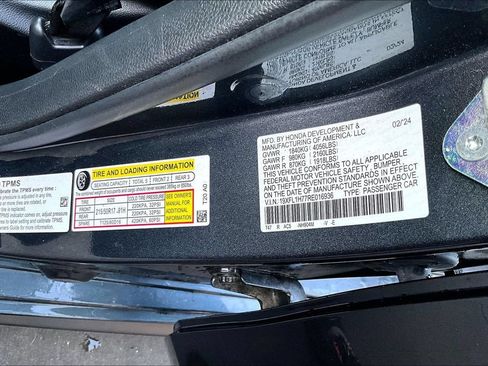 Used 2024 Honda Civic EX-L image 16