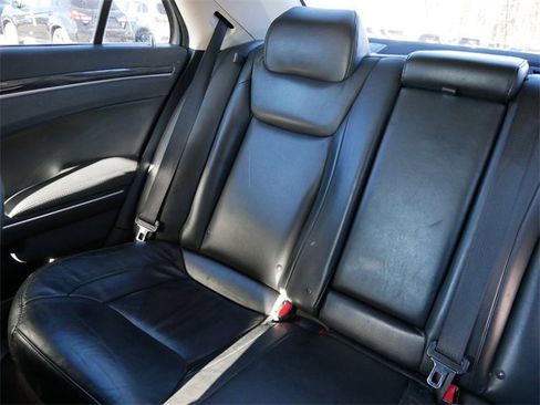 Used 2017 Chrysler 300 Limited image 13