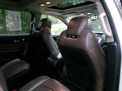 Used 2014 GMC Acadia SLT FWD image 29