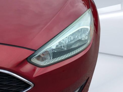 Used 2015 Ford Focus SE w/ SE Sport Package FWD image 10