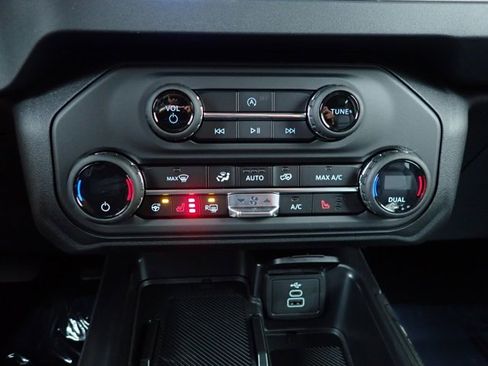 New 2026 Ford Bronco Outer Banks image 19