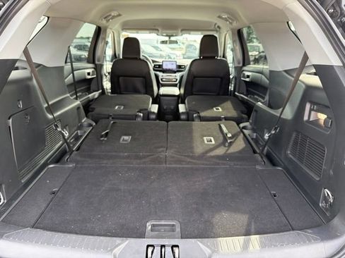 Used 2024 Ford Explorer XLT w/ Equipment Group 202A AWD/4WD image 24