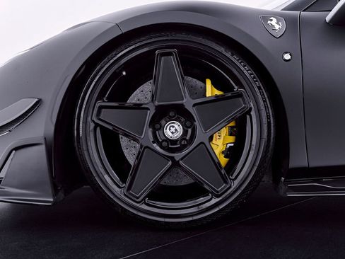 Used 2023 Ferrari F8 Tributo RWD image 3