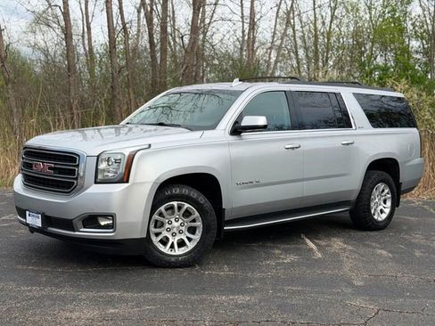 Used 2016 GMC Yukon XL SLE AWD/4WD image 1