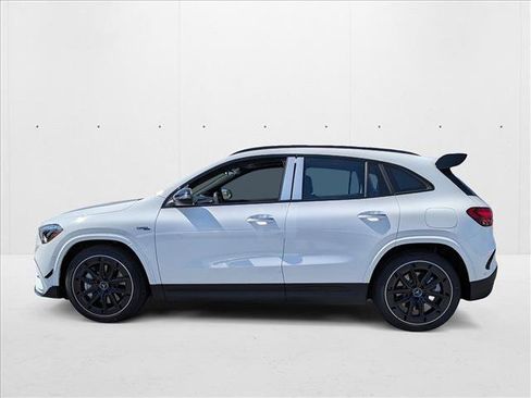 New 2026 Mercedes-Benz GLA 35 AMG 4MATIC image 5