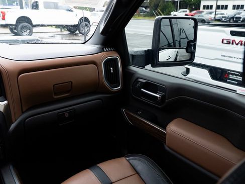 Used 2023 Chevrolet Silverado 2500 High Country AWD/4WD image 10