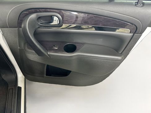 Used 2017 Buick Enclave Leather FWD image 30