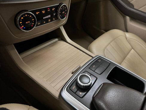 Used 2015 Mercedes-Benz GL 320 GL 350 BlueTEC AWD 4MATIC 4dr image 85