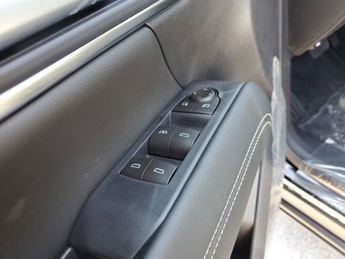 New 2026 GMC Terrain Elevation FWD image 18